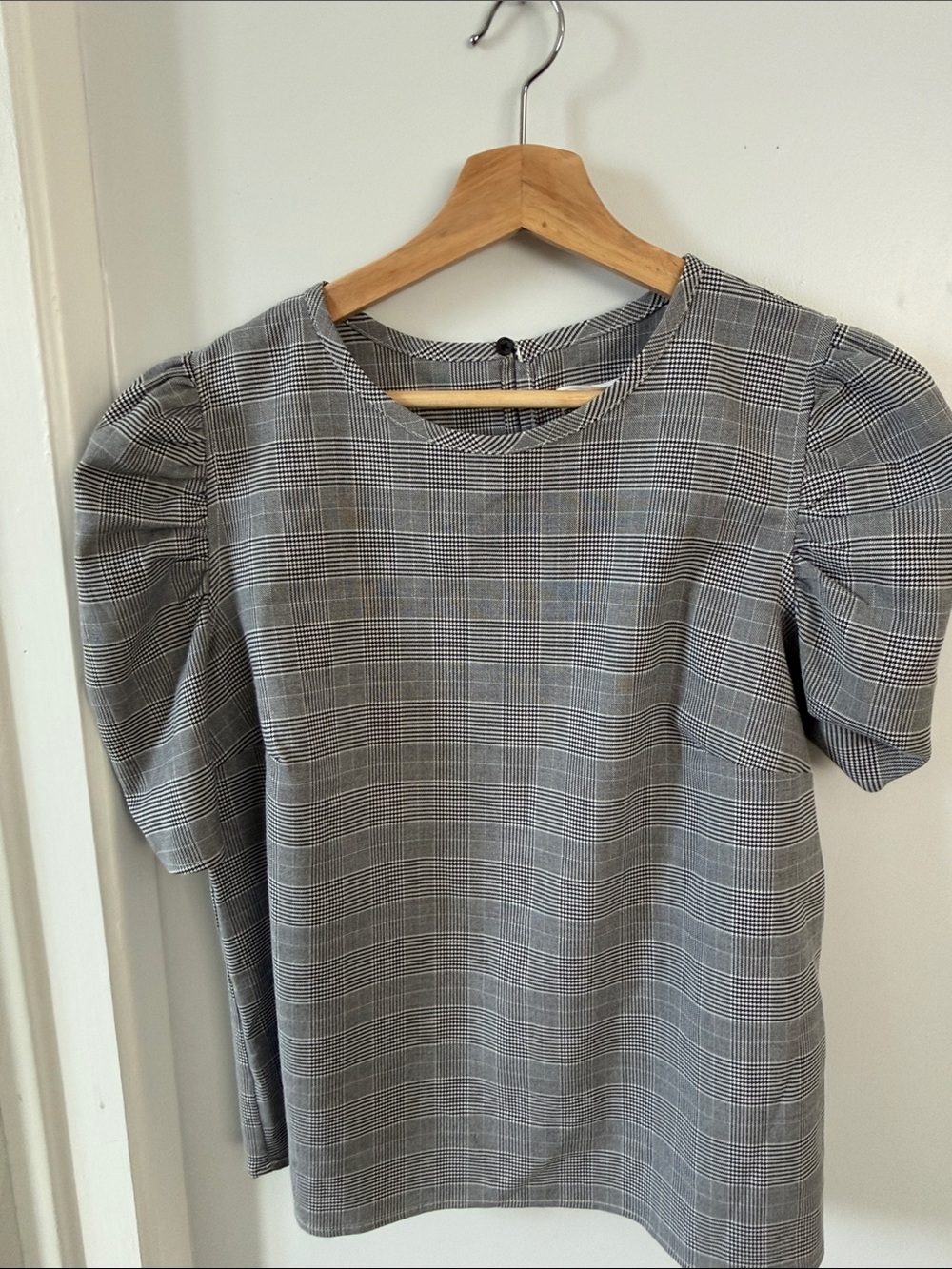 14th & Union Gray Plaid Puff-Sleeve Midi Dress
